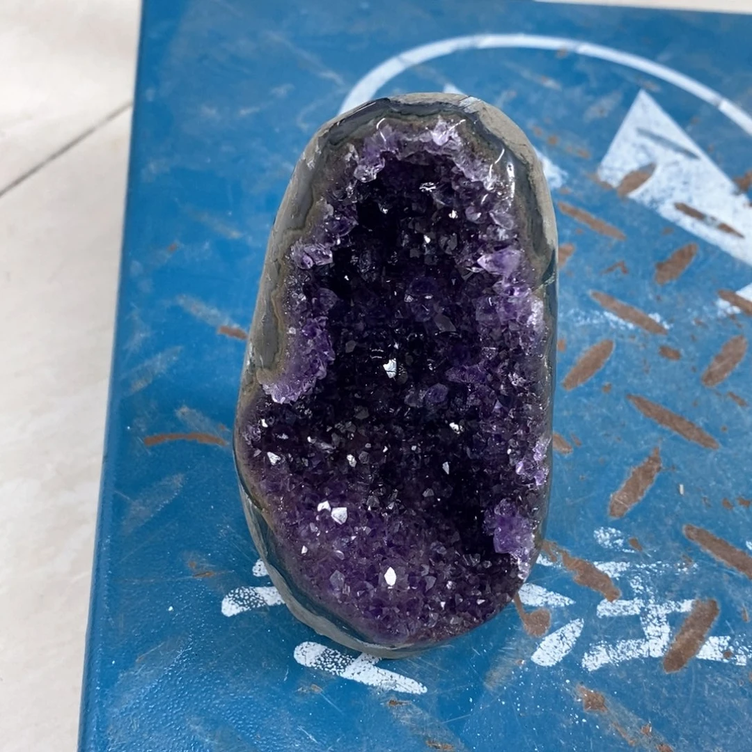 橡***场未镶嵌大型摆件（非配饰）紫晶