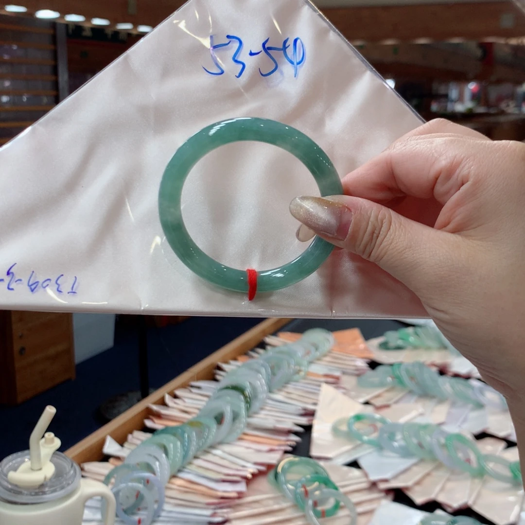 翡翠未镶嵌手镯翡翠