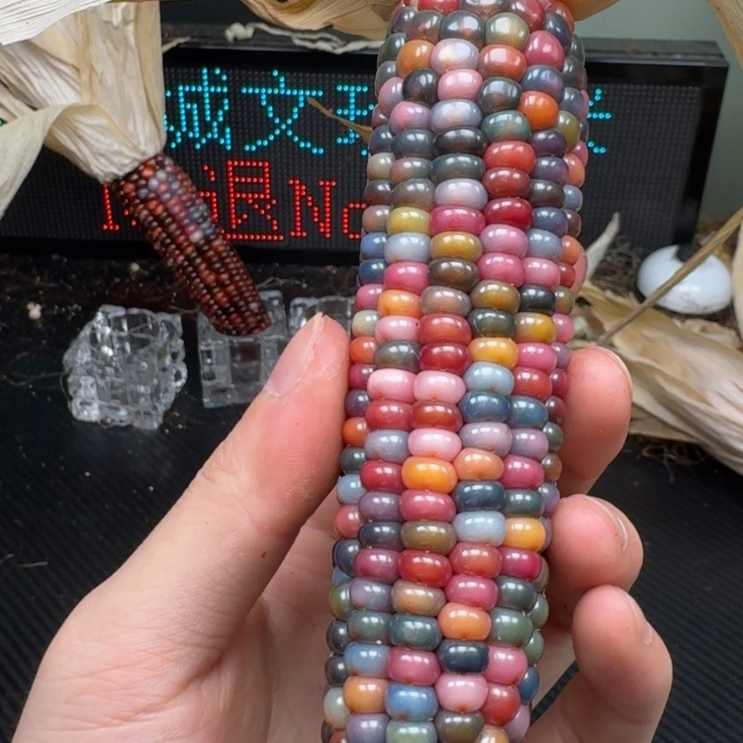 柏香籽/百香籽吊坠是****?