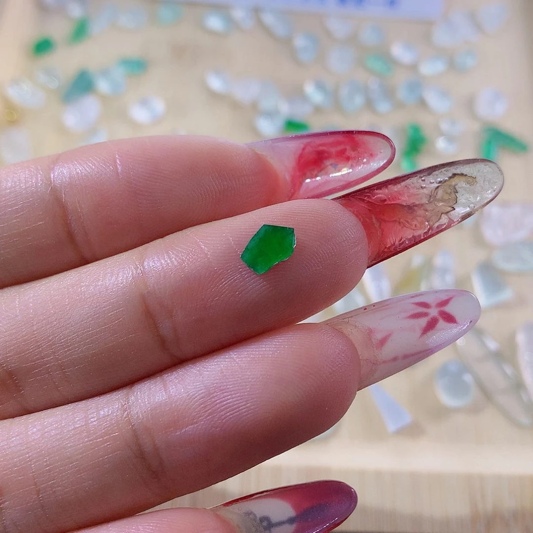 翡翠颈饰未镶嵌纯天然缅甸翡翠a货