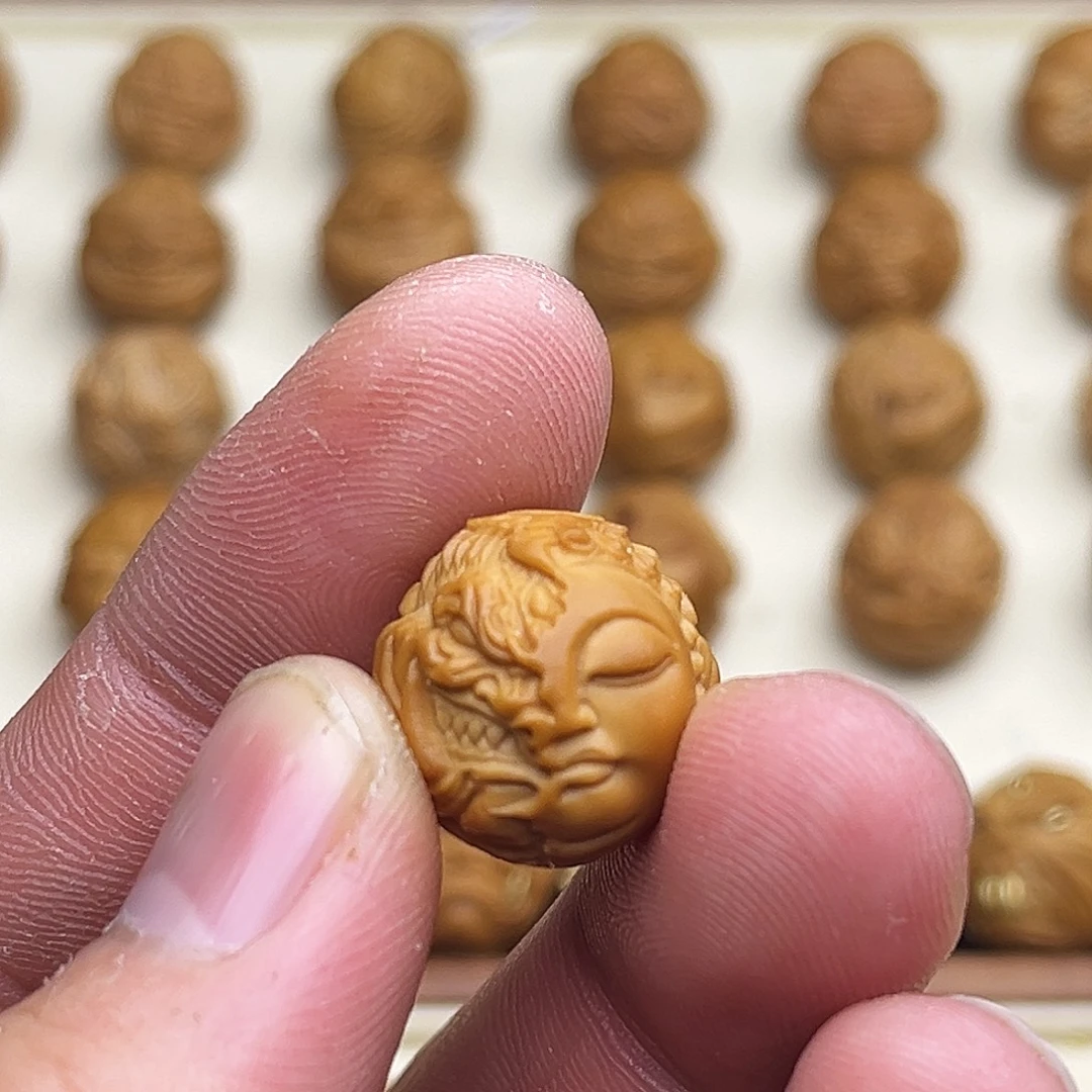 顾****吊坠猴头核桃佛魔17