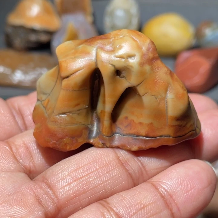 博***哥石材阿拉善沙漠奇石