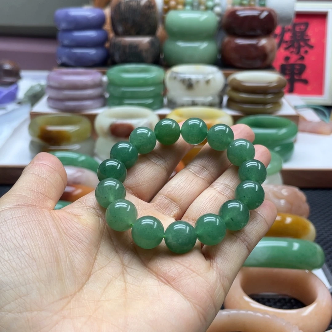 石英岩玉未镶嵌手镯