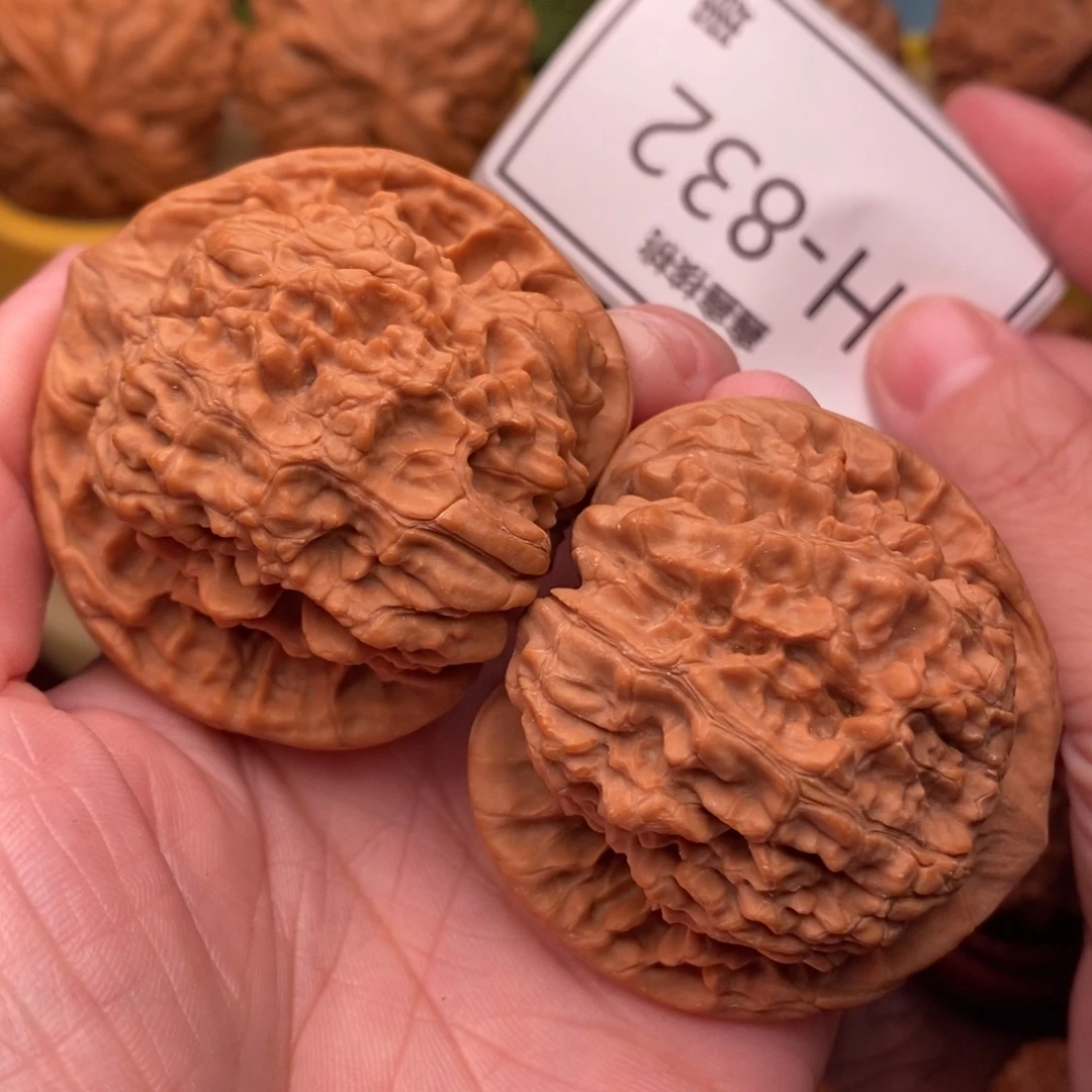 桃核把件官帽49….