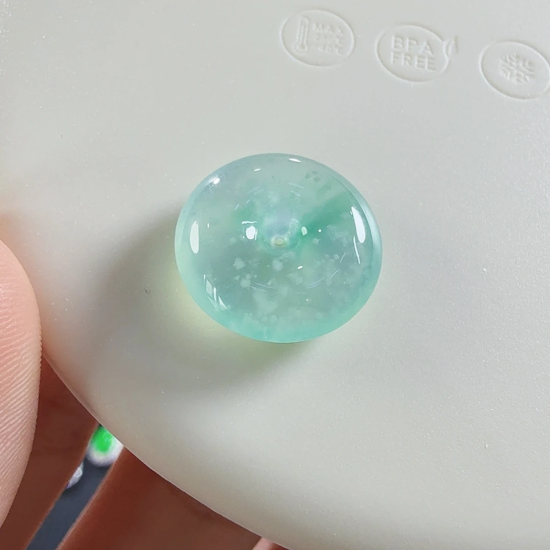 翡翠未镶嵌颈饰扣子