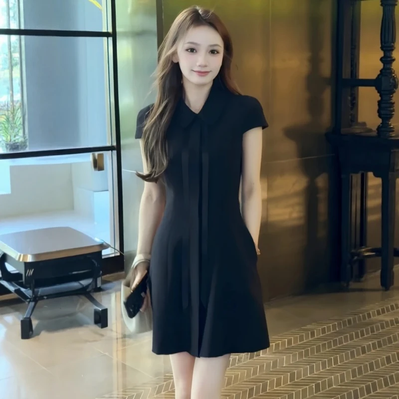 轻奢高级感黑色连衣裙女2025夏季新款法式收腰显瘦气质短袖A字裙