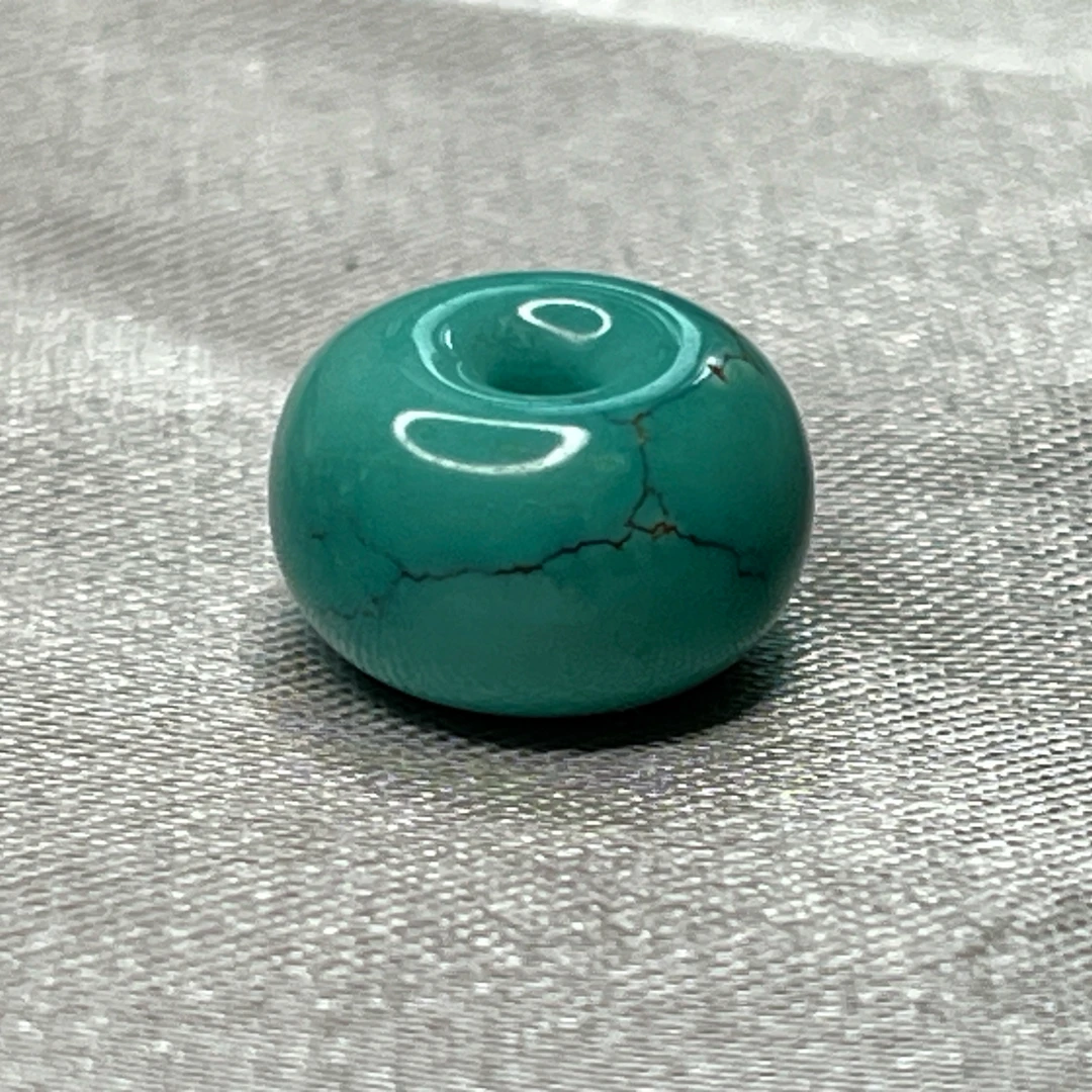 绿松石面包圈，尺寸11x6.8mm重1.45克