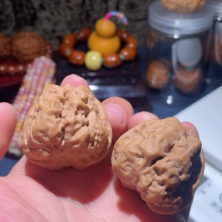 桃核把件蛤蟆头核桃