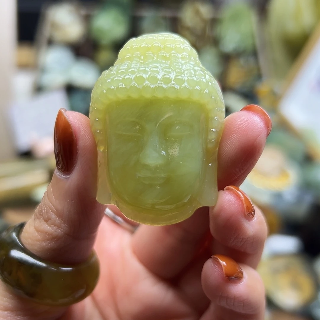 岫玉未镶嵌颈饰辽阳料佛头