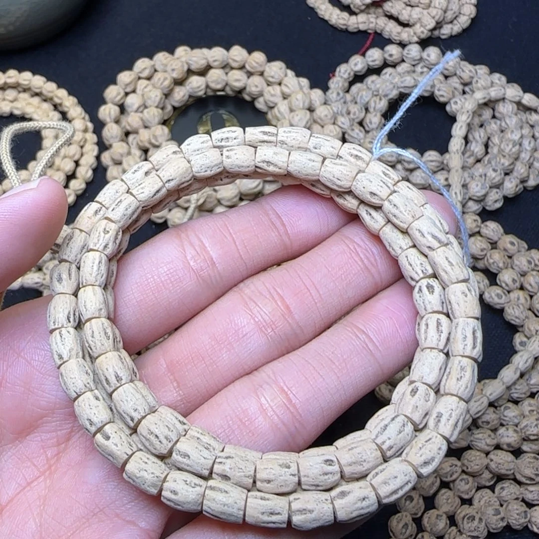 柏香籽/百香籽吊坠巴**年