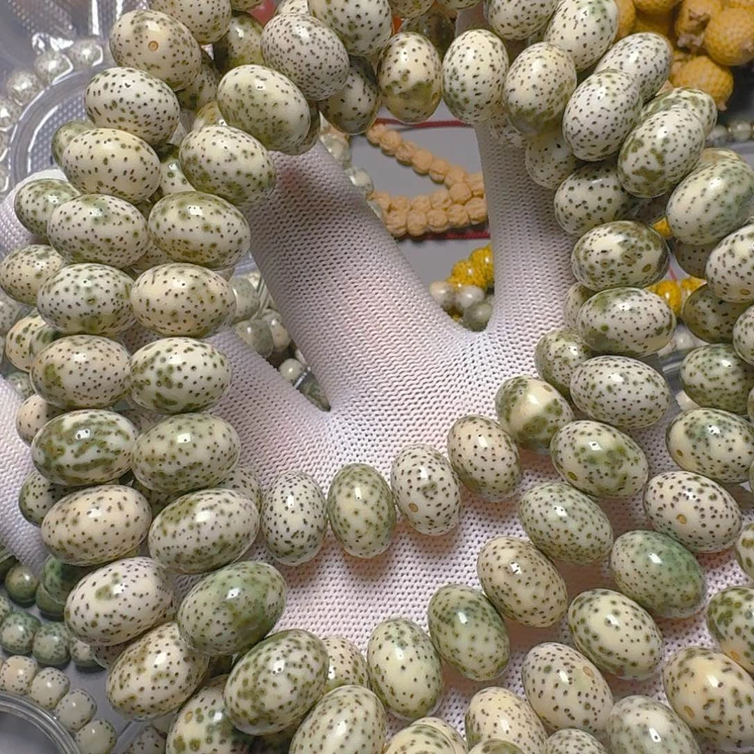 海***的星月菩提手串原生态石玉料大苹果脖挂