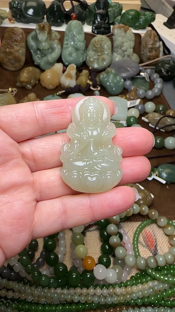 和田玉观音吊坠挂件