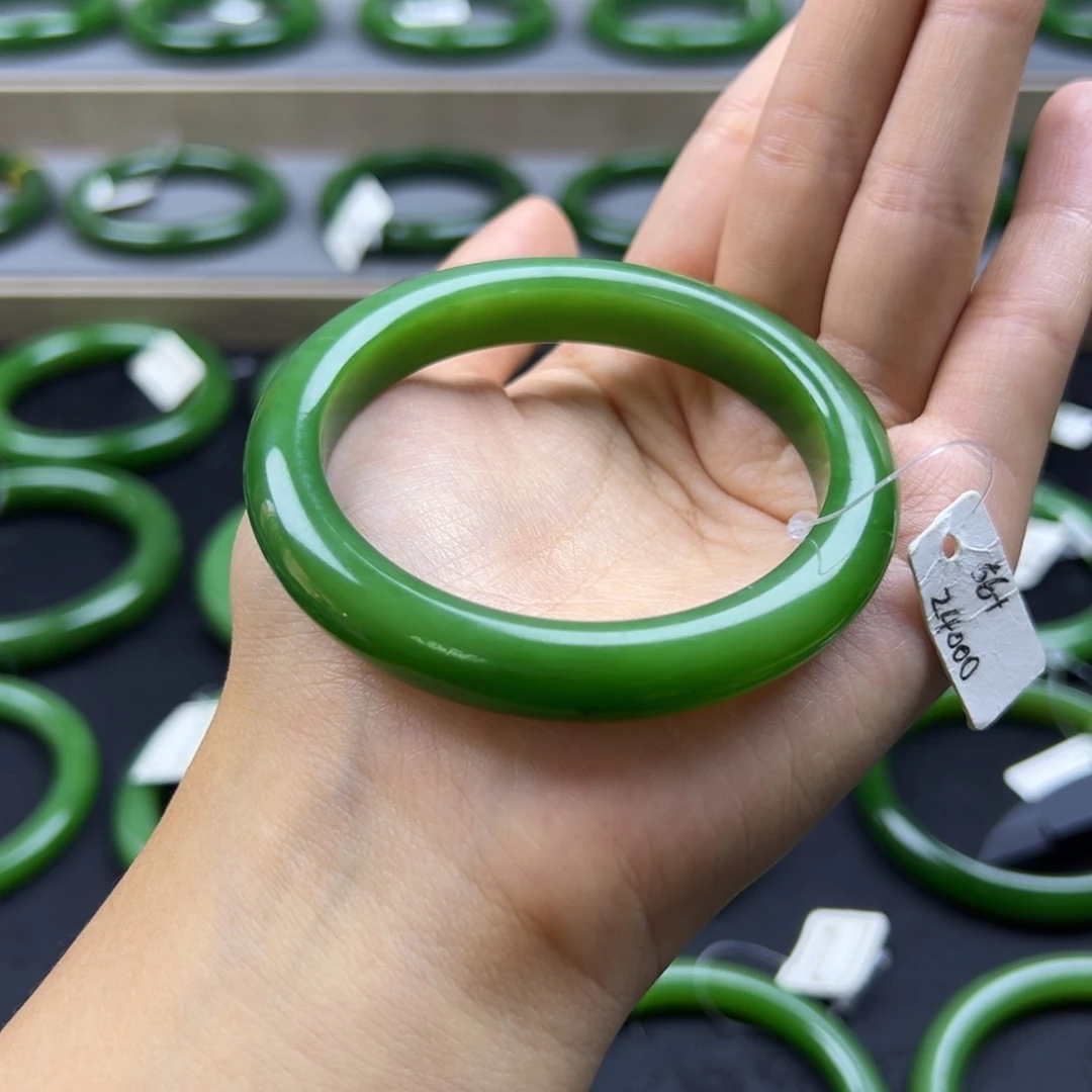 和田玉（碧玉）未镶嵌手镯碧玉高色辣阳绿巨细5657