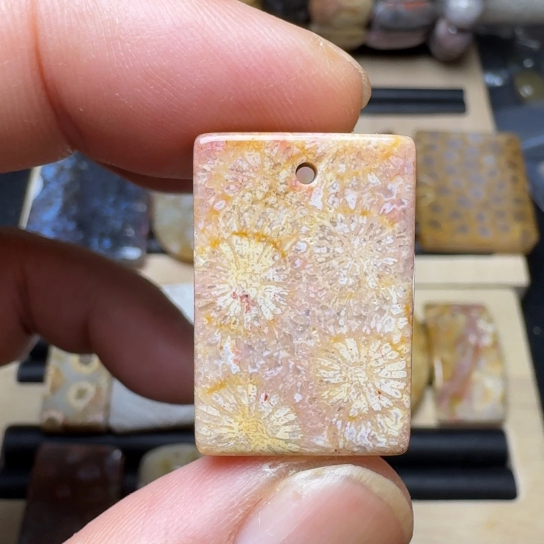 硅化玉未镶嵌纯天然色有机玉石保真色