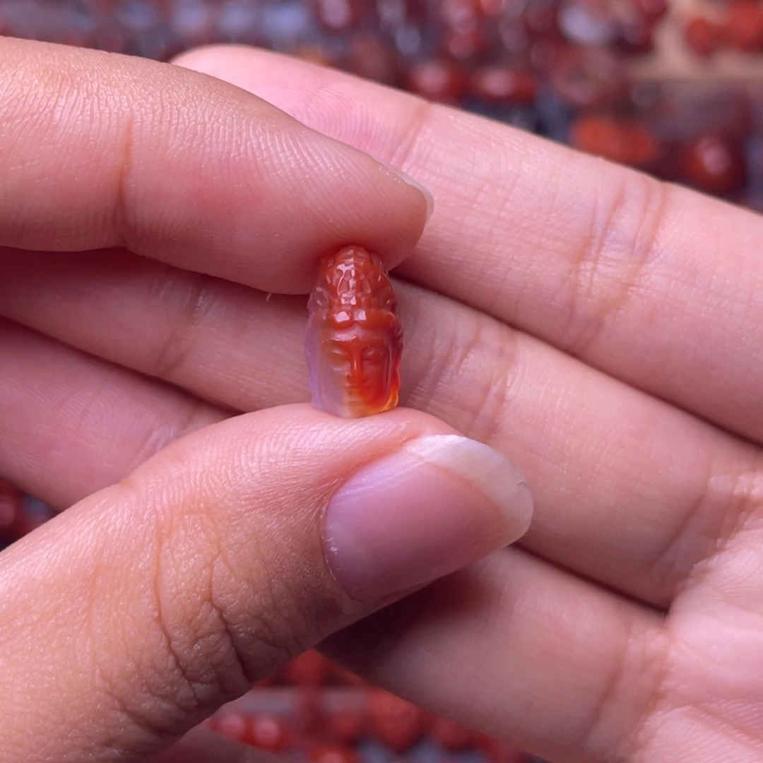 未镶嵌观音南红玛瑙