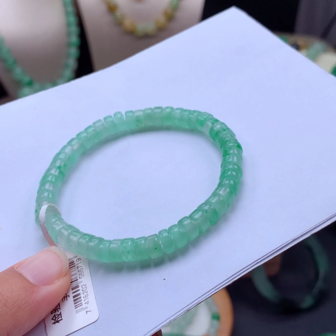 【闪购商品】未镶嵌手串石英质玉