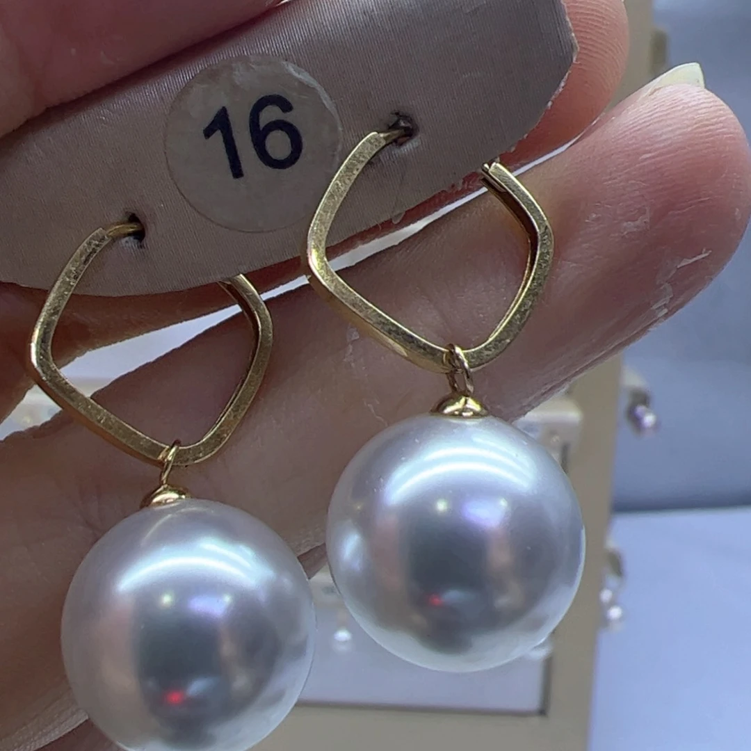 18K金镶嵌淡水珍珠耳饰