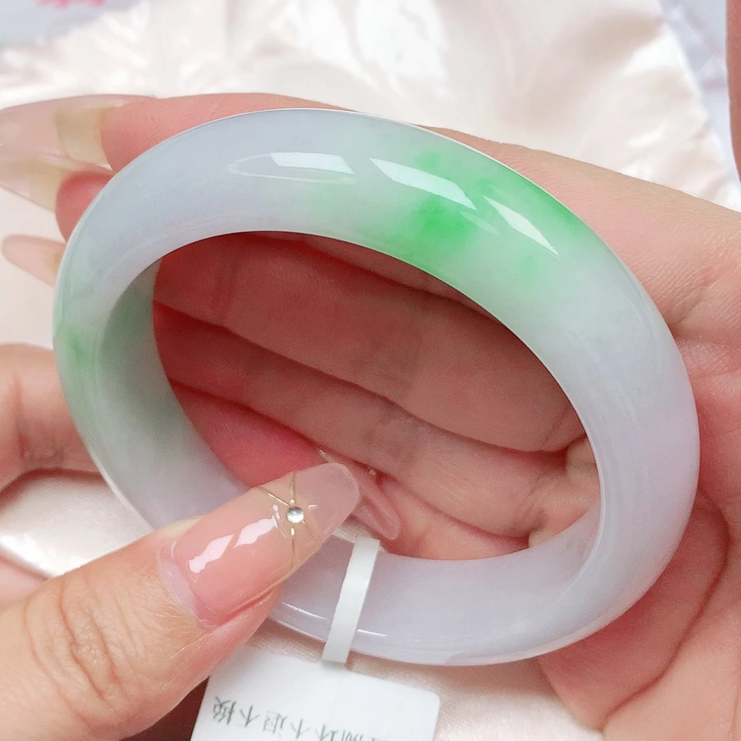 翡翠手镯未镶嵌抖音769