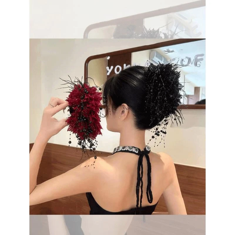 牡丹花流苏羽毛抓取器女性2025新无障碍高端后头发夹鲨鱼夹头饰
