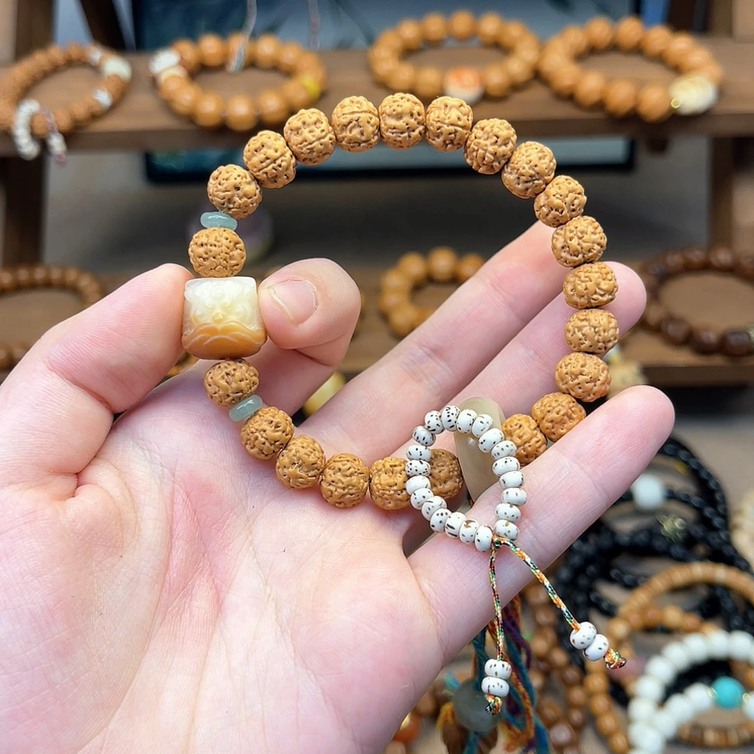 金刚菩提手串W****e搭配醒狮加星月跑环