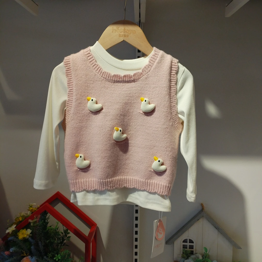 小女童可爱小鸭子毛绒背心套装