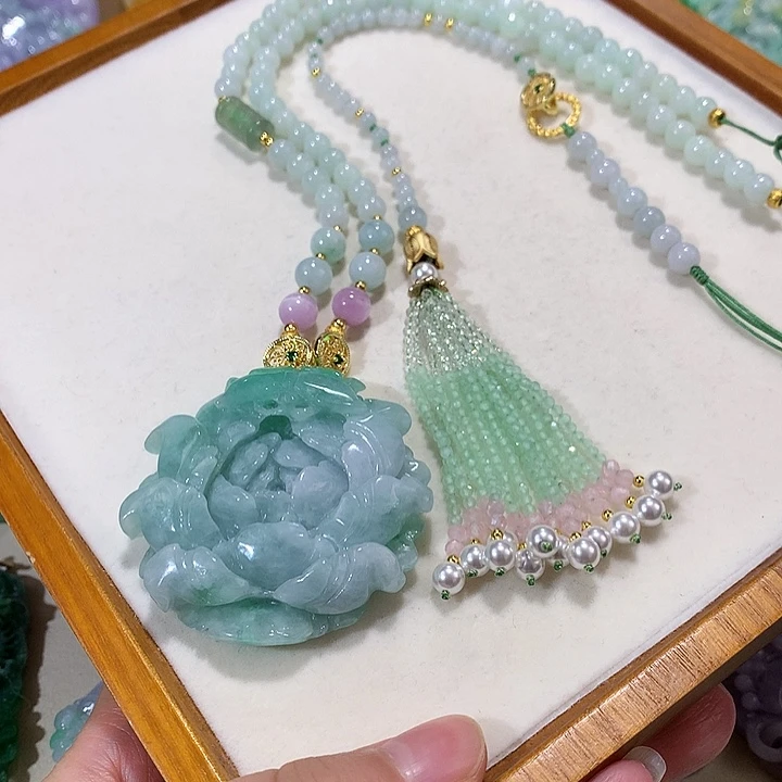 翡翠未镶嵌颈饰翡翠吊坠