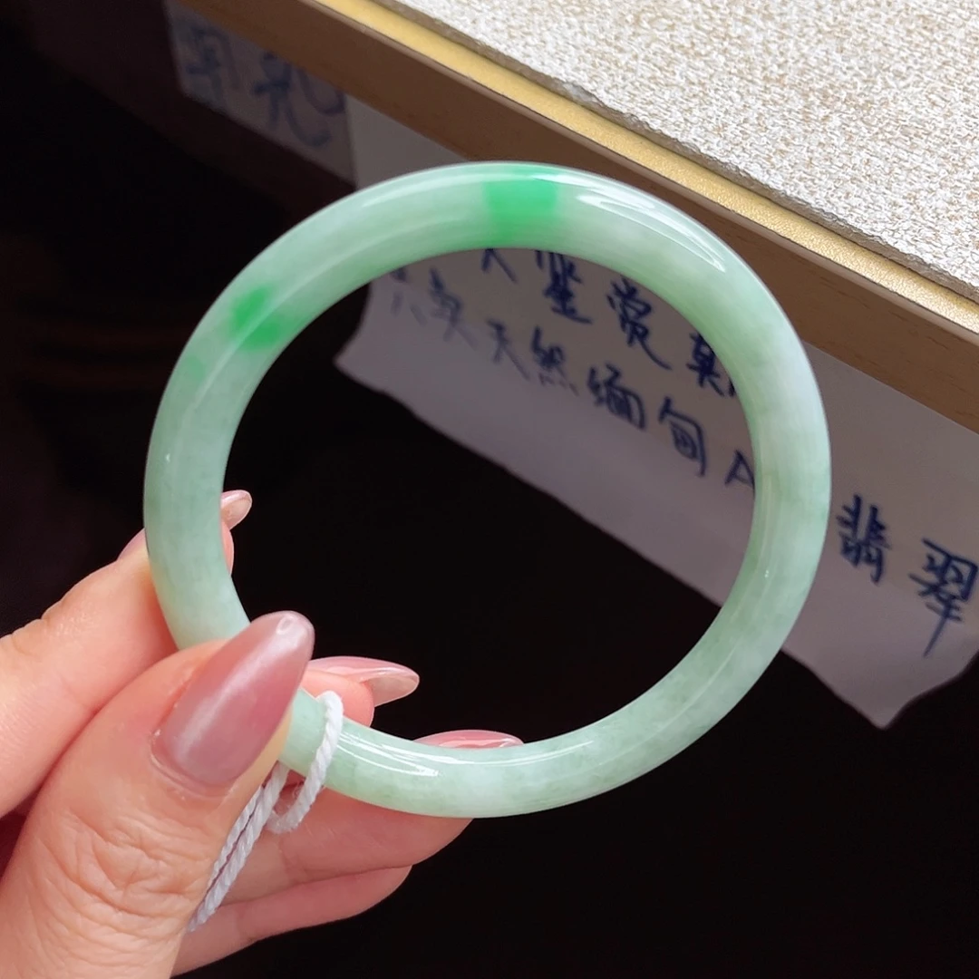 翡翠未镶嵌手镯手镯