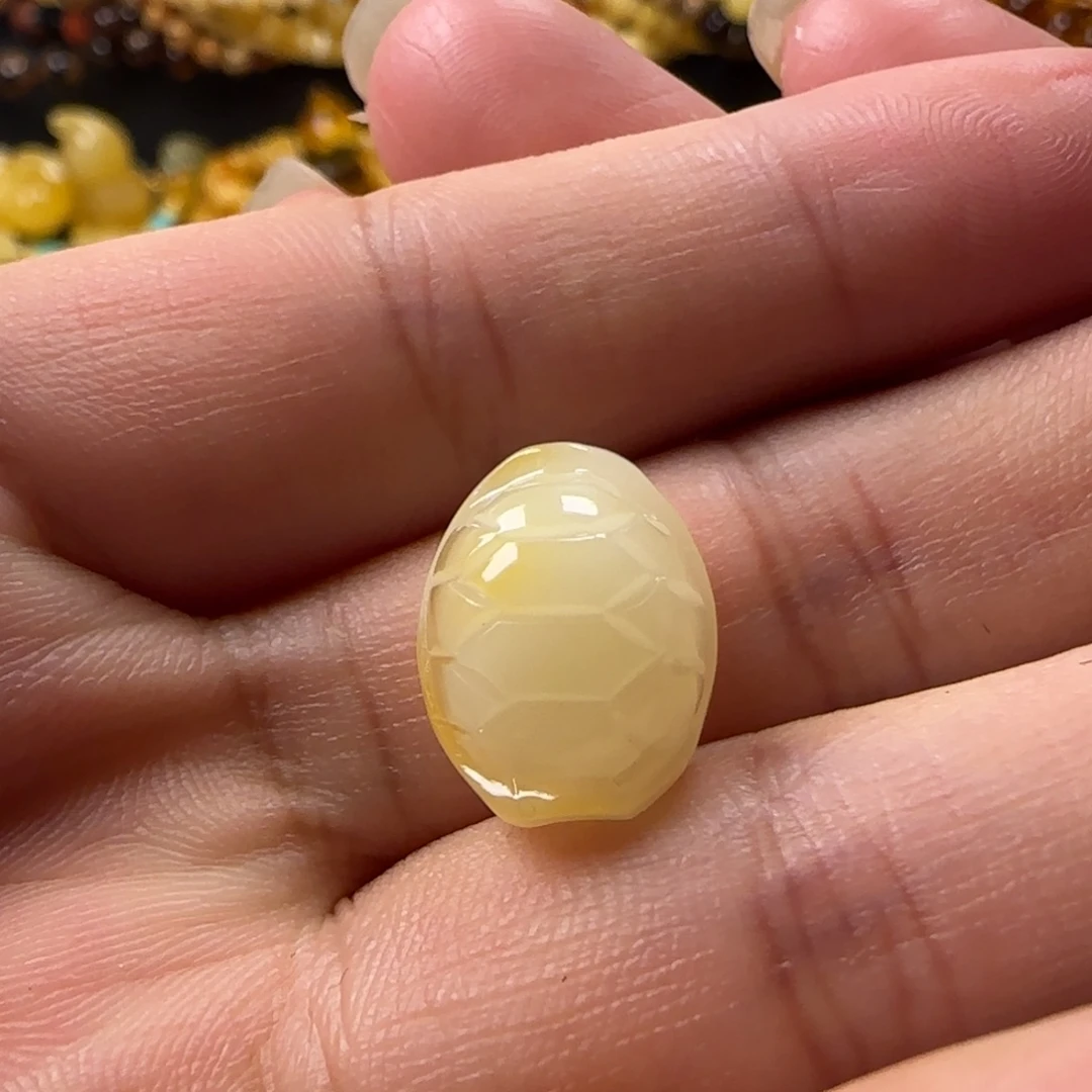 蜜蜡未镶嵌颈饰蜜蜡富甲提溜