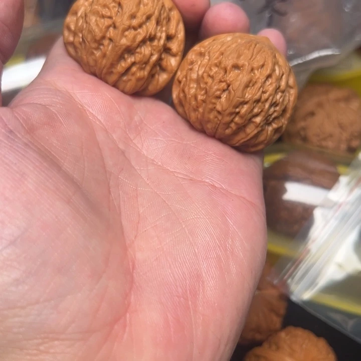 核桃老*婆铁锤，39已打底