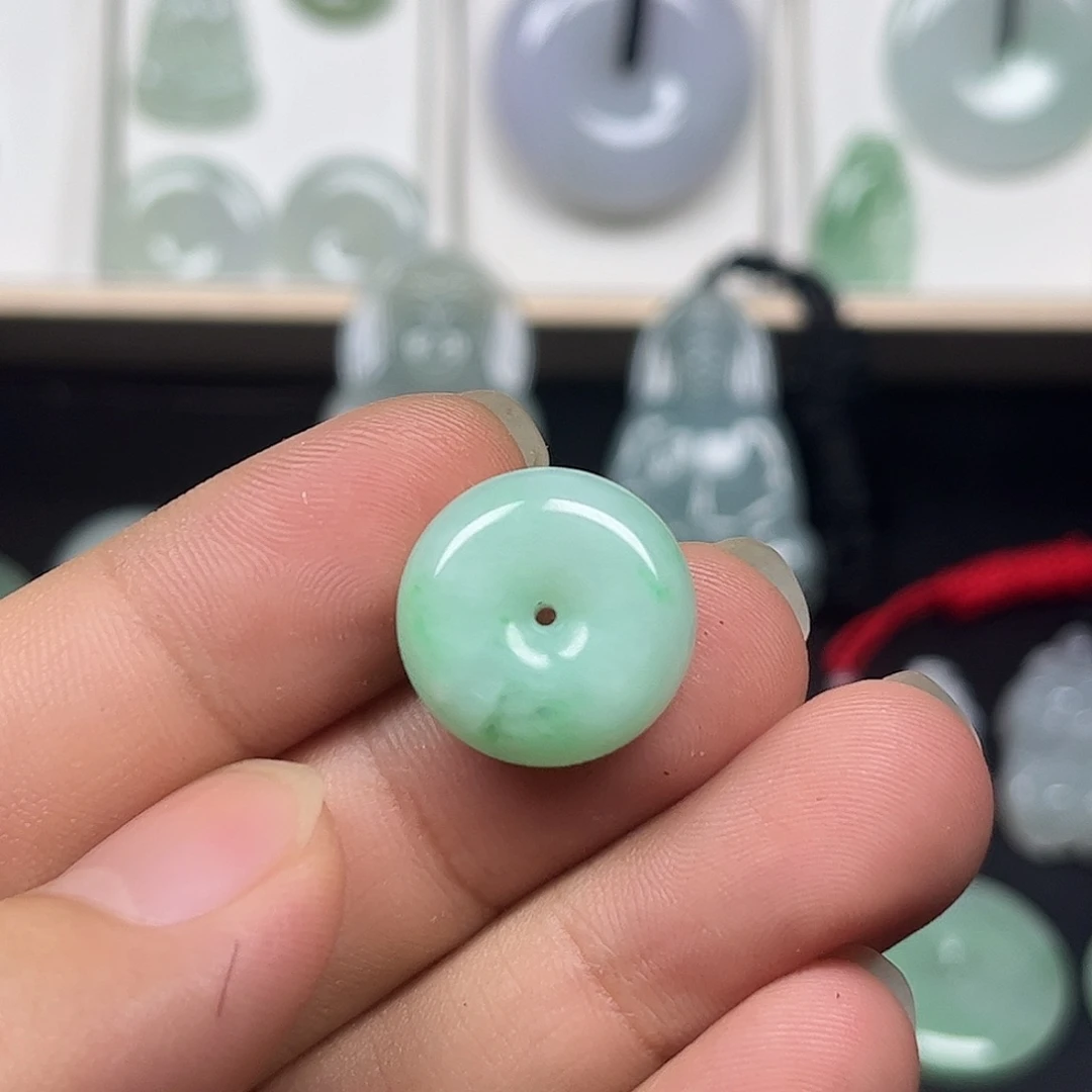 翡翠未镶嵌颈饰缅甸翡翠