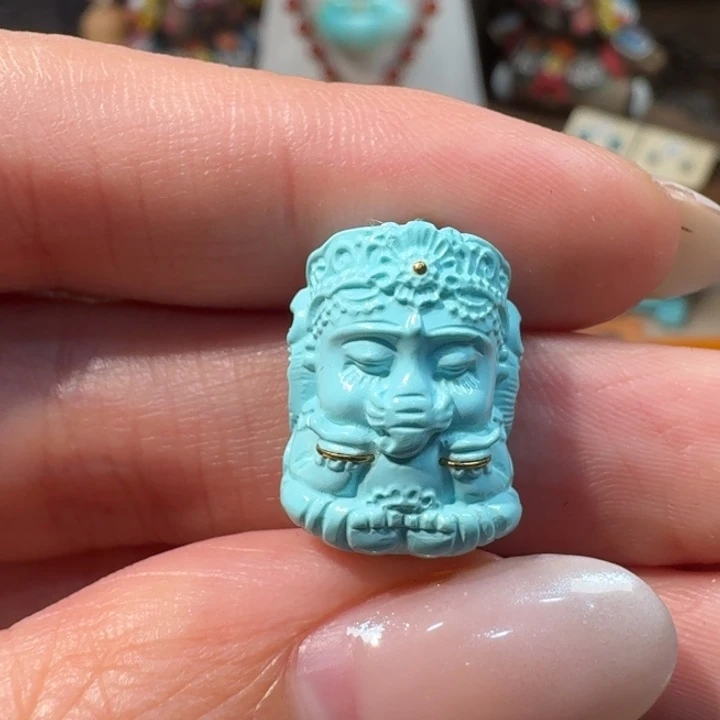 绿松石未镶嵌象神雕刻件