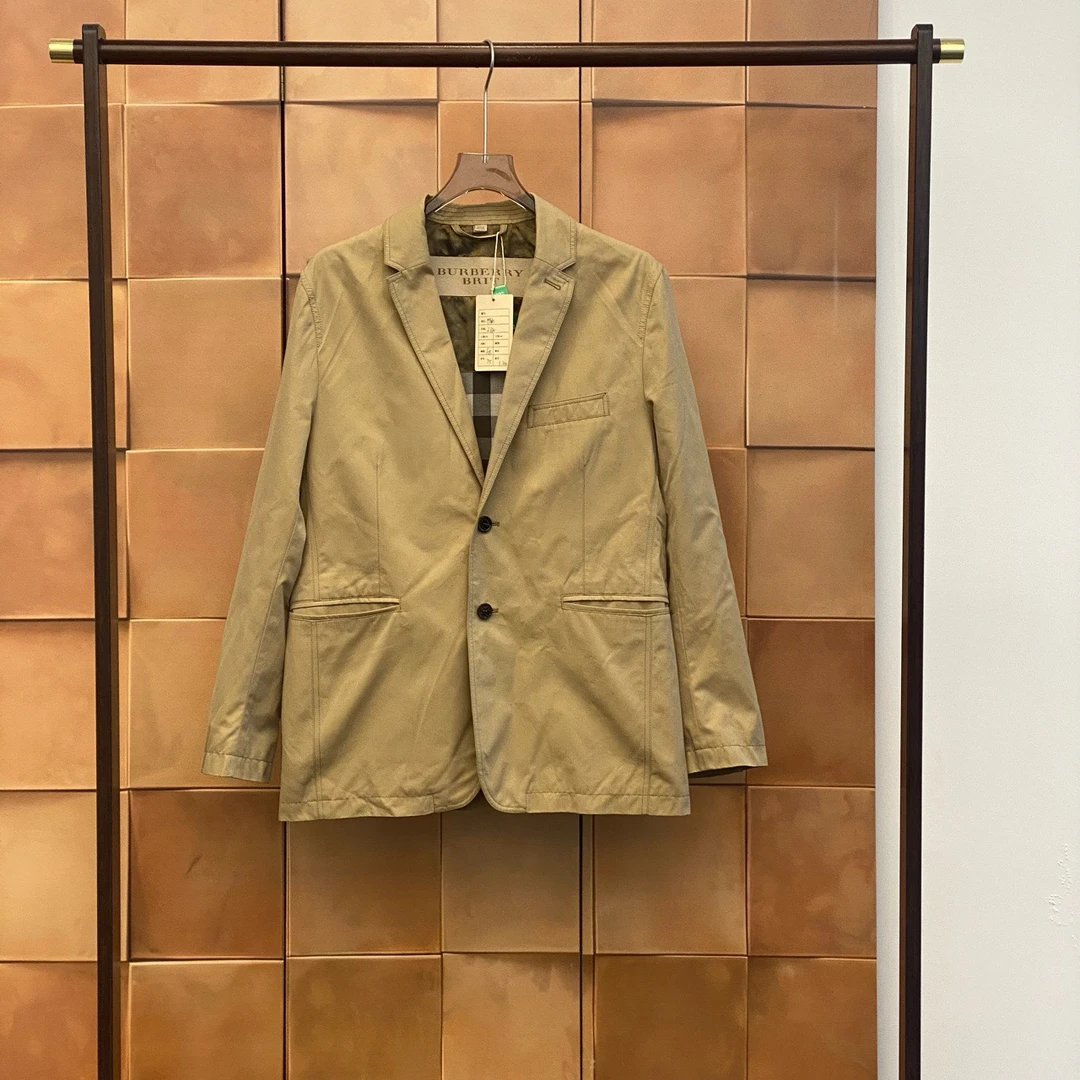 95新 BURBERRY/博柏利 卡其色内里格纹外套/L码/99新/29346