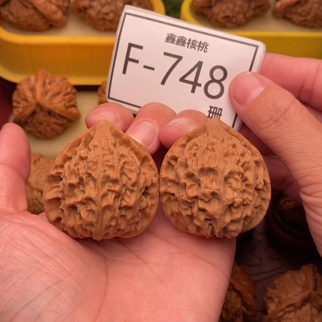 把件文玩核桃金牛39