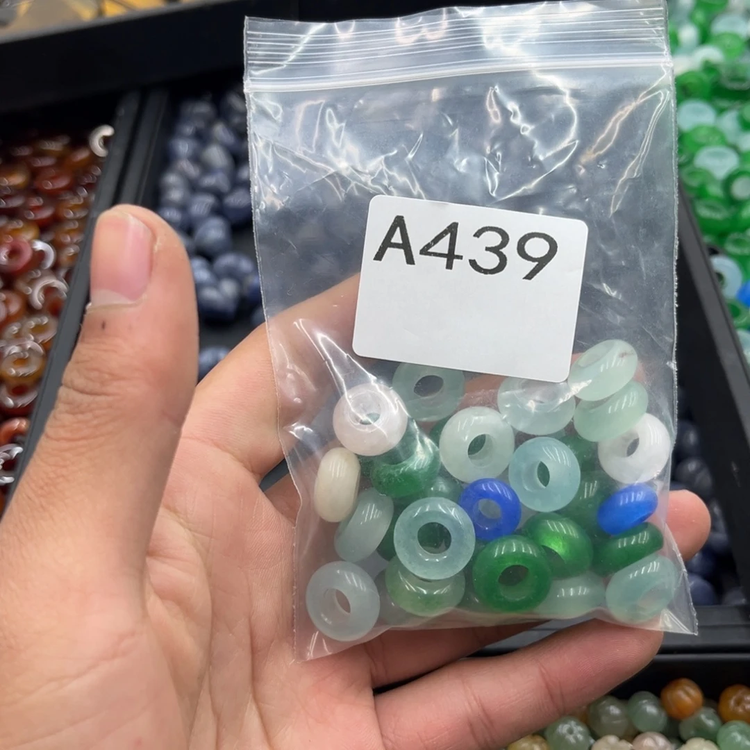 白***芷玛瑙/玉髓合金颈饰