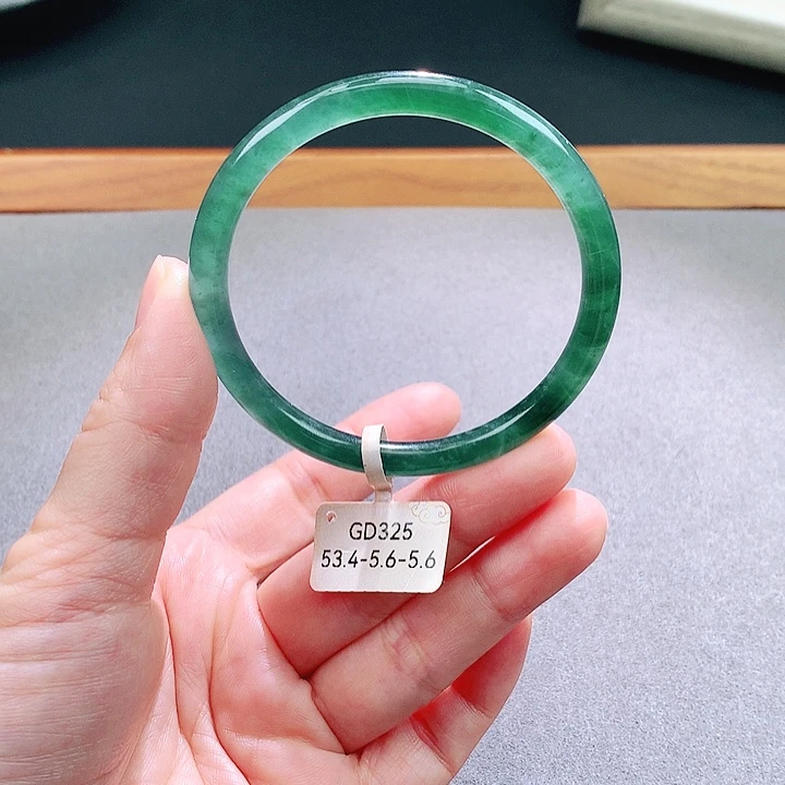 翡翠未镶嵌手镯天然翡翠手镯a货