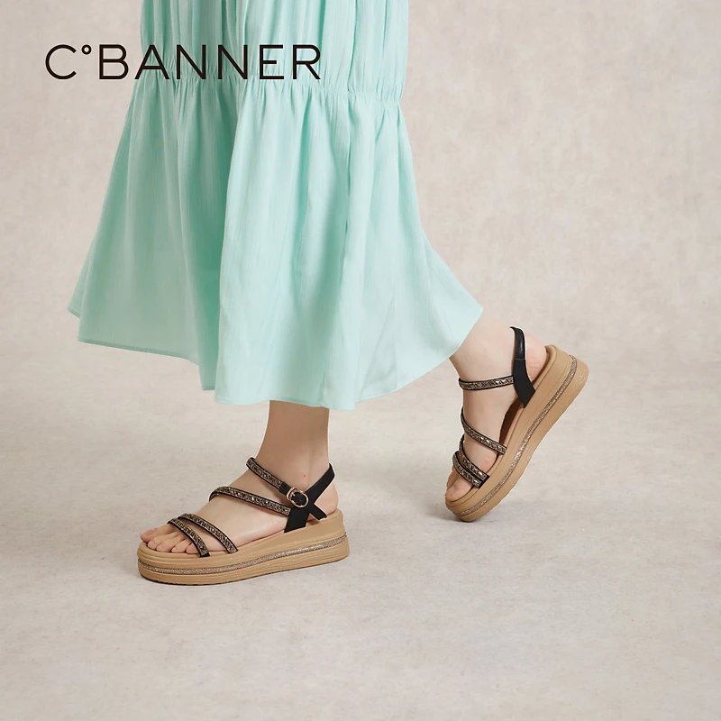 千百度 舒适坡跟厚底凉鞋女外穿舒适百搭时装凉鞋A24381023