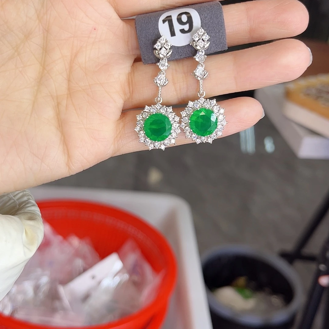 银S925镶嵌耳饰祖母绿