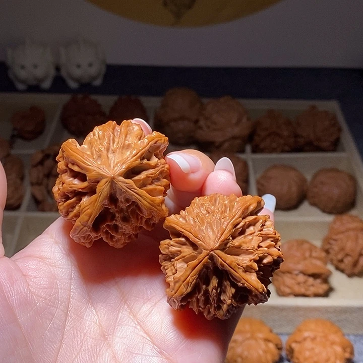 把件文玩核桃四棱色差特价