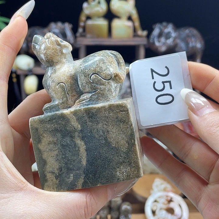 和田玉（糖玉）未镶嵌挂件