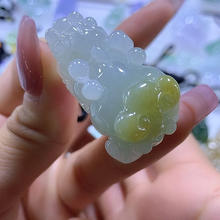 翡翠颈饰未镶嵌天然翡翠A货吊坠