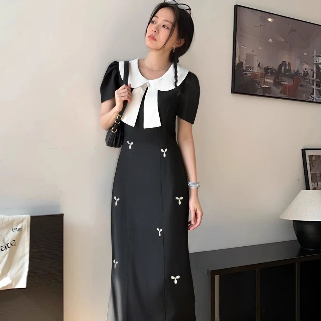 C2025夏季新款气质法式时尚高级感赫本风显瘦收腰拼接连衣裙D2422