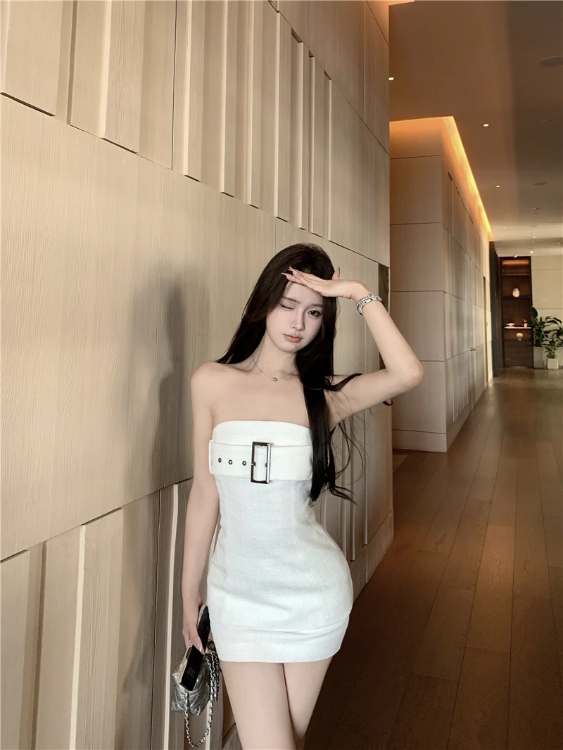 微甜白兰地 小香风气质显瘦辣妹抹胸上衣性感纯欲包臀短裙两件套