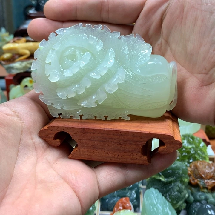 哈***哈蛇纹石玉未镶嵌手把