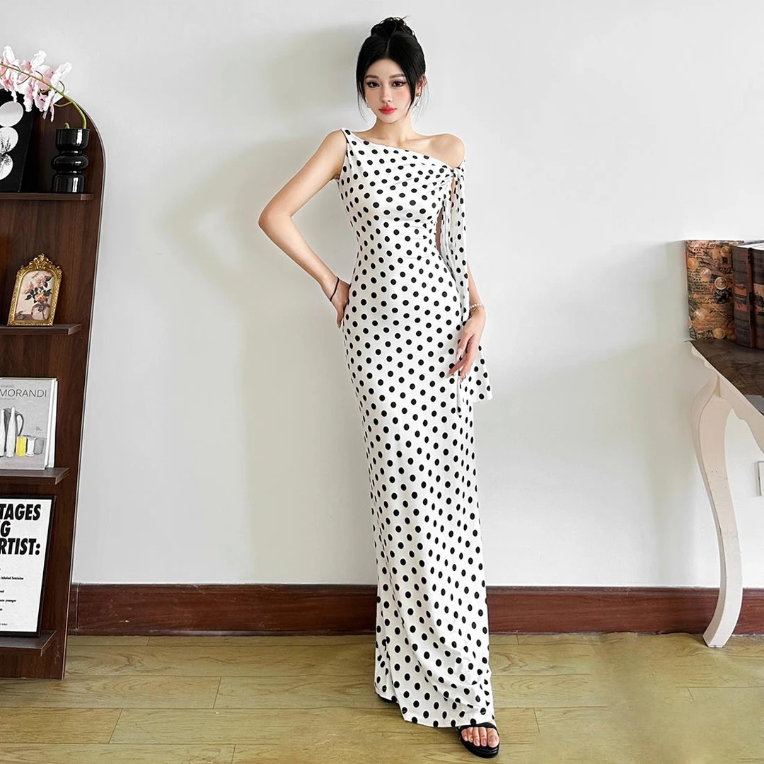 ##法式纯欲贵气 归国白月光波点斜领一字肩飘带洋装女夏