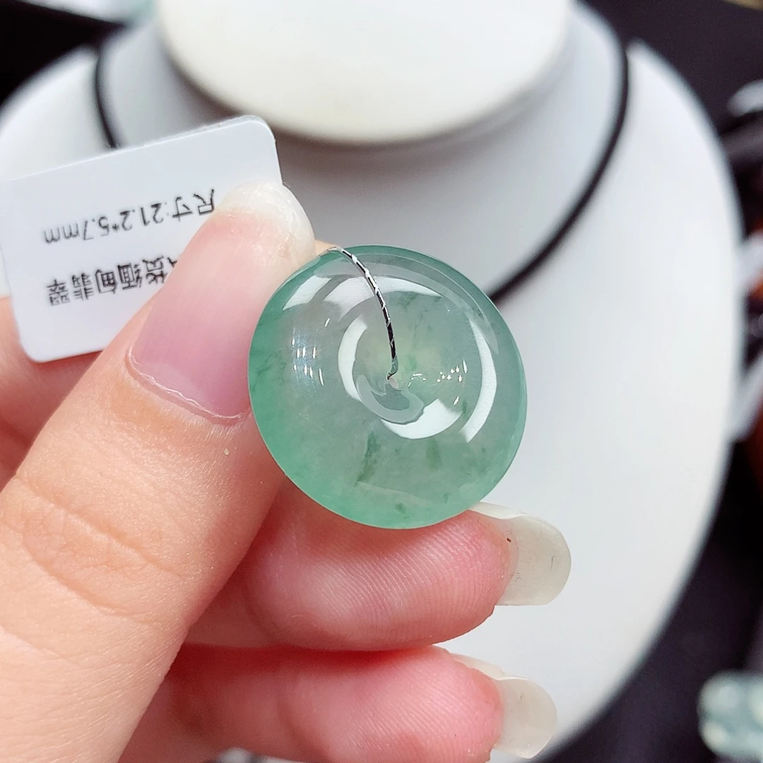 翡翠未镶嵌颈饰翡翠109，21.2/5.7