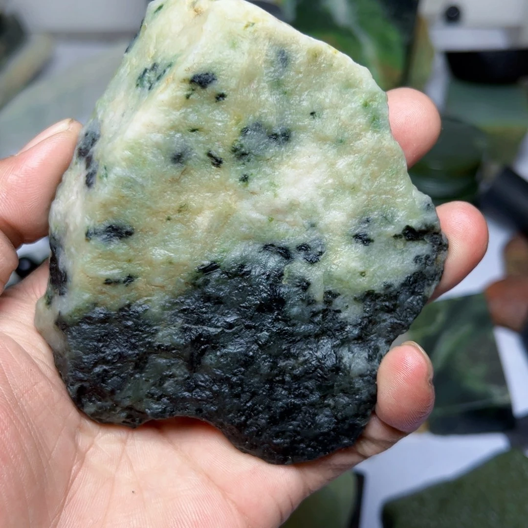 和田玉未镶嵌珠宝半成品