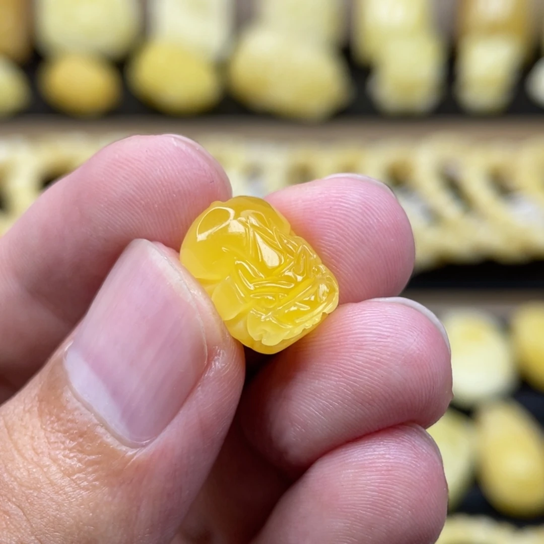 ****。未镶嵌琥珀裸石琥珀蜜蜡