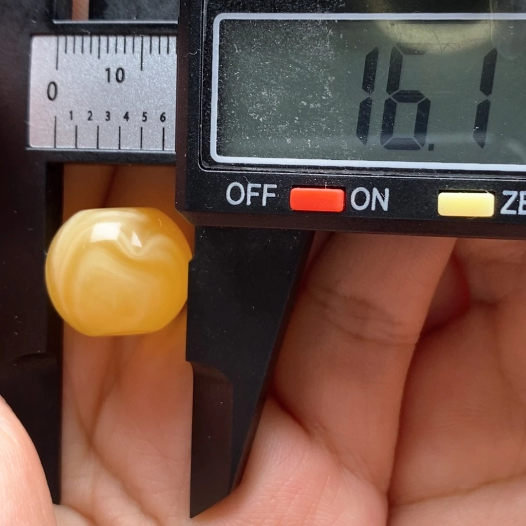 琥珀未镶嵌珠宝奇石蜜蜡圆珠