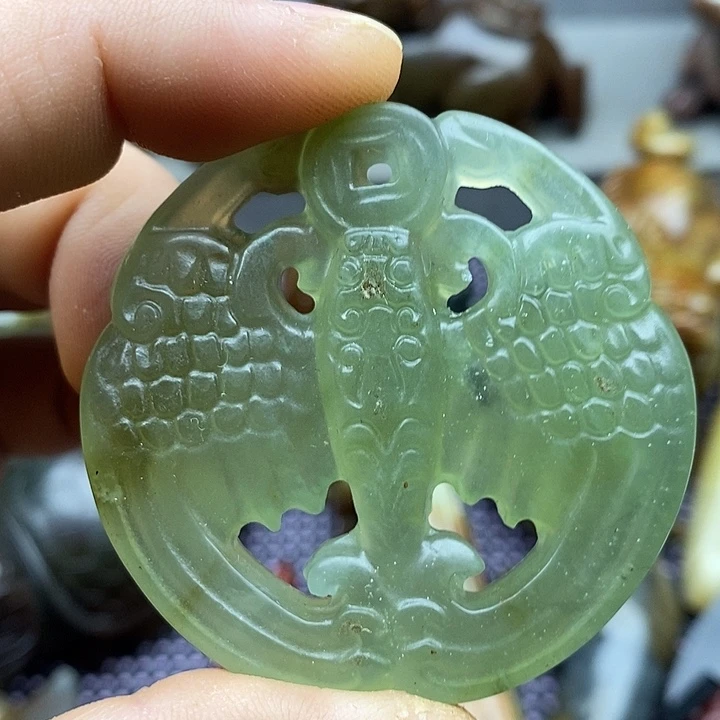 未镶嵌蛇纹石玉颈饰