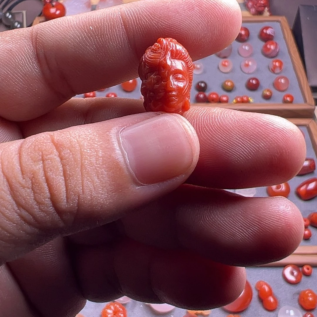 ┍***的南红玛瑙未镶嵌珠宝奇石